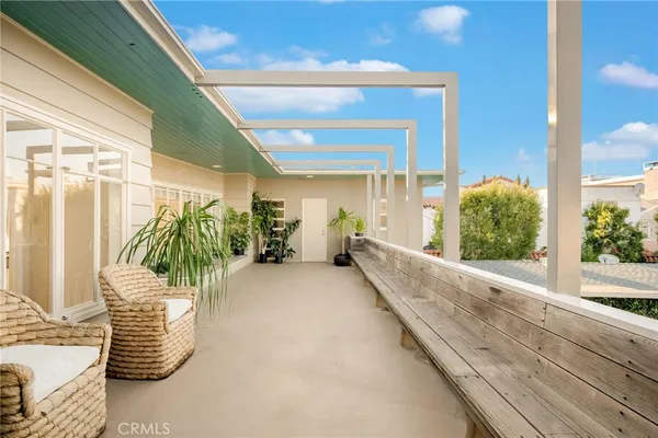 $10,250,000 | 15 The Colonnade, Long Beach, CA 90803