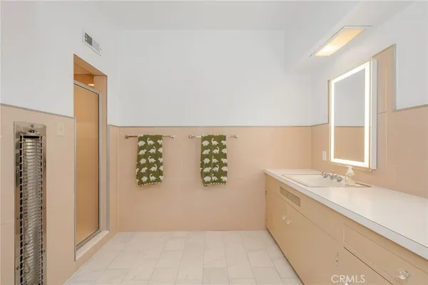 $10,250,000 | 15 The Colonnade, Long Beach, CA 90803