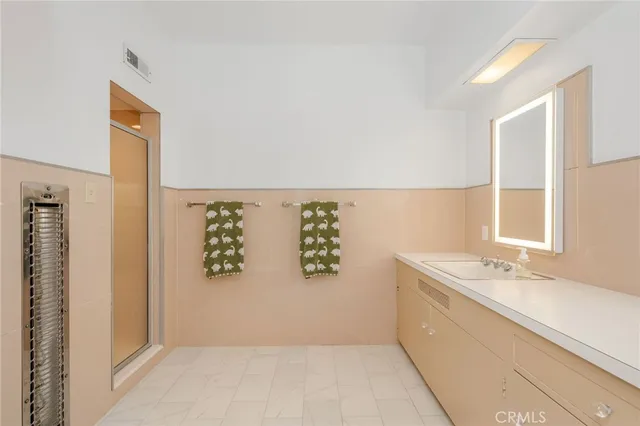 $10,750,000 | 15 The Colonnade, Long Beach, CA 90803