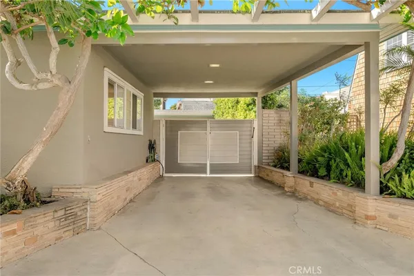 $10,250,000 | 15 The Colonnade, Long Beach, CA 90803