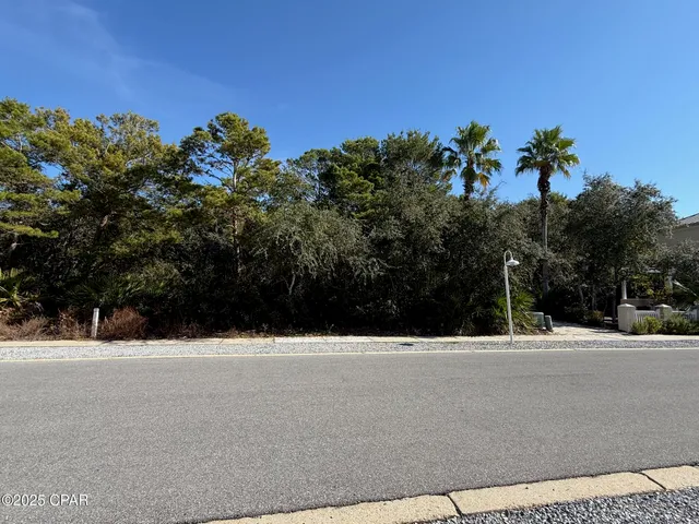 $660,000 | 424 Lakefront Drive, Panama City Beach, FL 32413