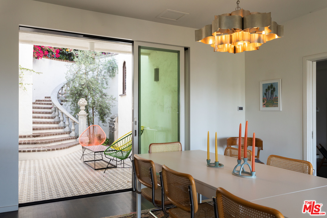 2152 Rockledge Road Los Angeles, CA 90068 - Photo 16 of 54