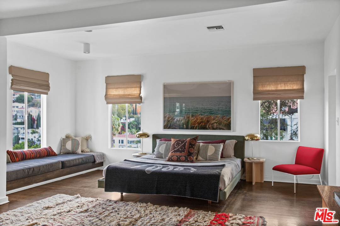 2152 Rockledge Road Los Angeles, CA 90068 - Photo 19 of 54