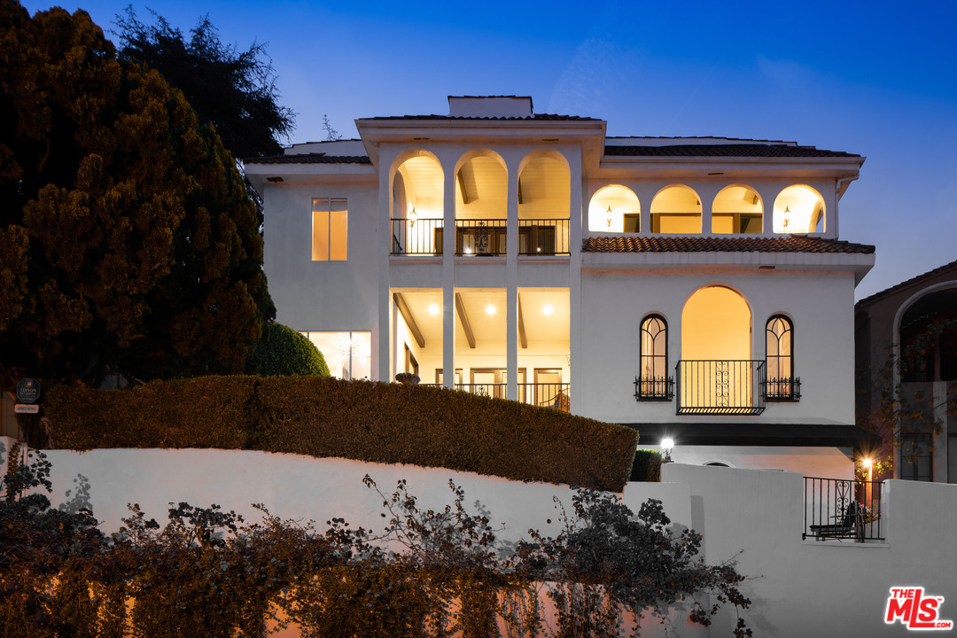 2152 Rockledge Road Los Angeles, CA 90068 - Photo 47 of 54