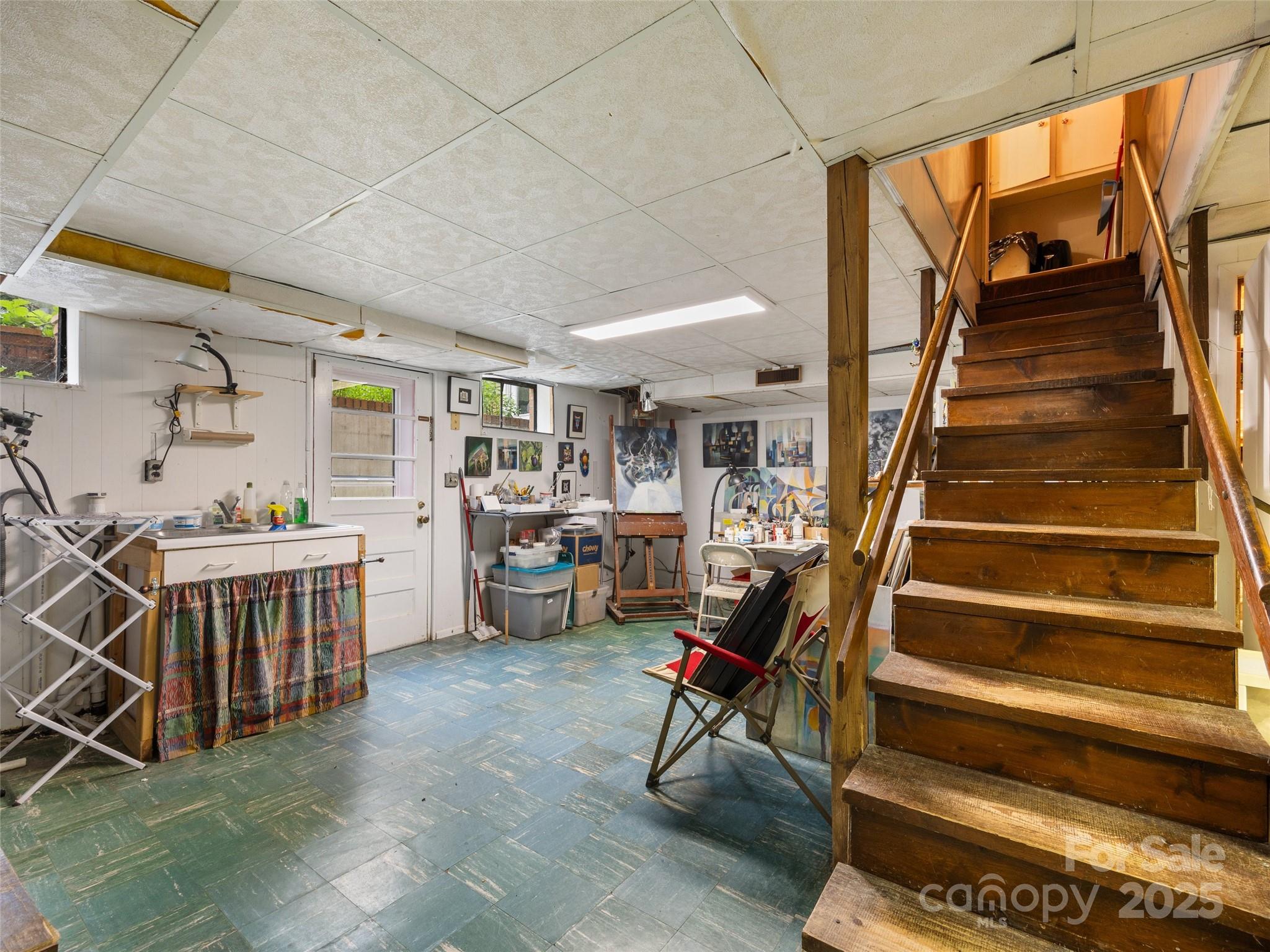 107 Edgehill Road Hendersonville, NC 28739 - Photo 46 of 48 Gallery Image 46