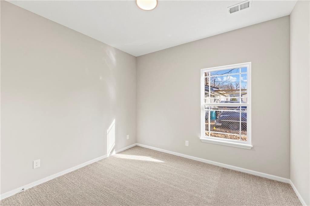 818 West 10th Street Ottawa, KS 66067 - Photo 27 of 37