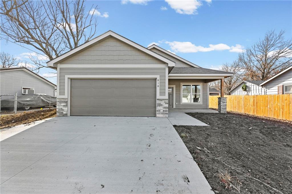 818 West 10th Street Ottawa, KS 66067 - Photo 34 of 37