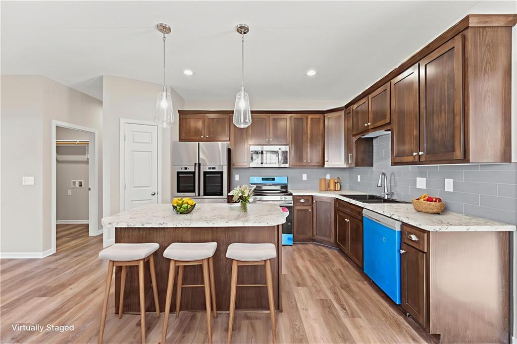 818 West 10th Street Ottawa, KS 66067 - Photo 8 of 37