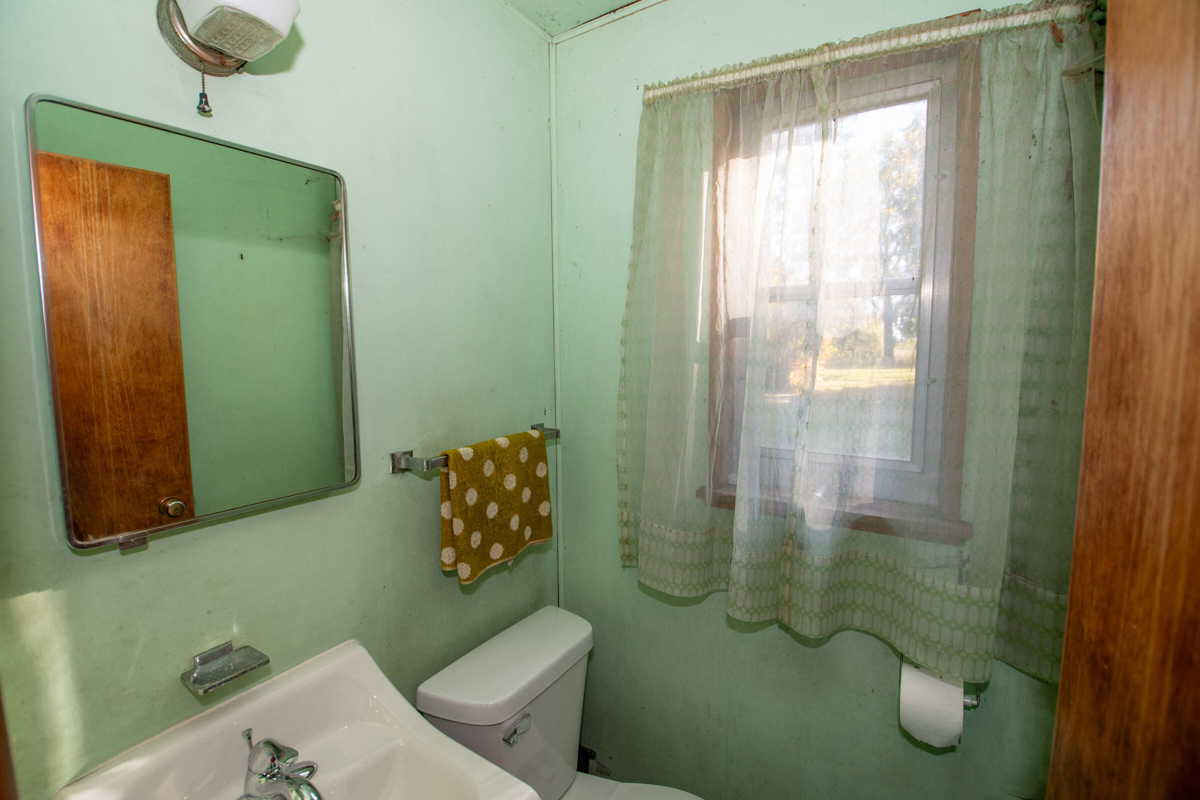 3350 West Bertrand Road Niles, MI 49120 - Photo 28 of 44 3350 W Bertrand Rd Niles Half bath 2