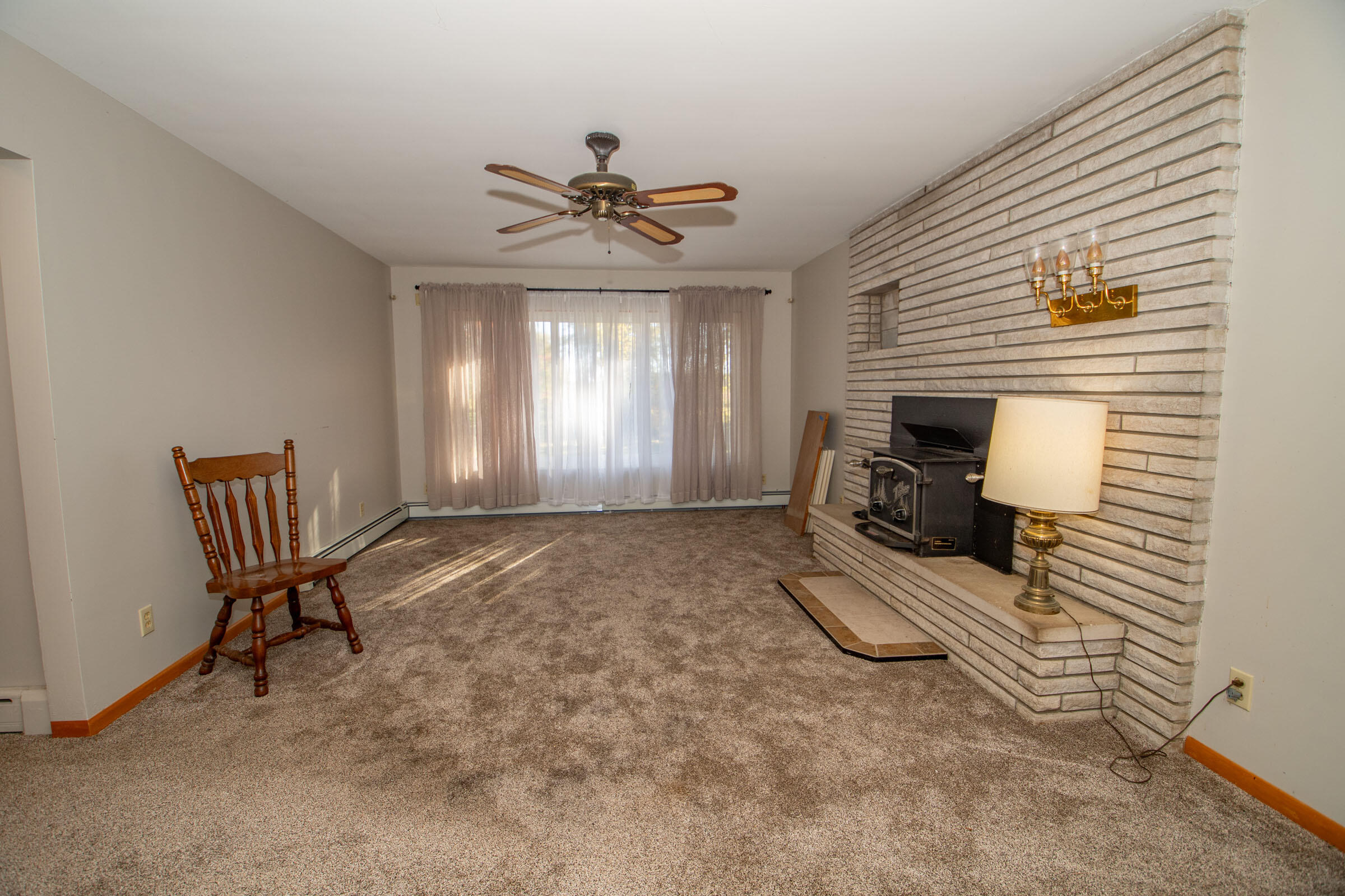 3350 West Bertrand Road Niles, MI 49120 - Photo 8 of 44 3350 W Bertrand Rd Niles Living room 4