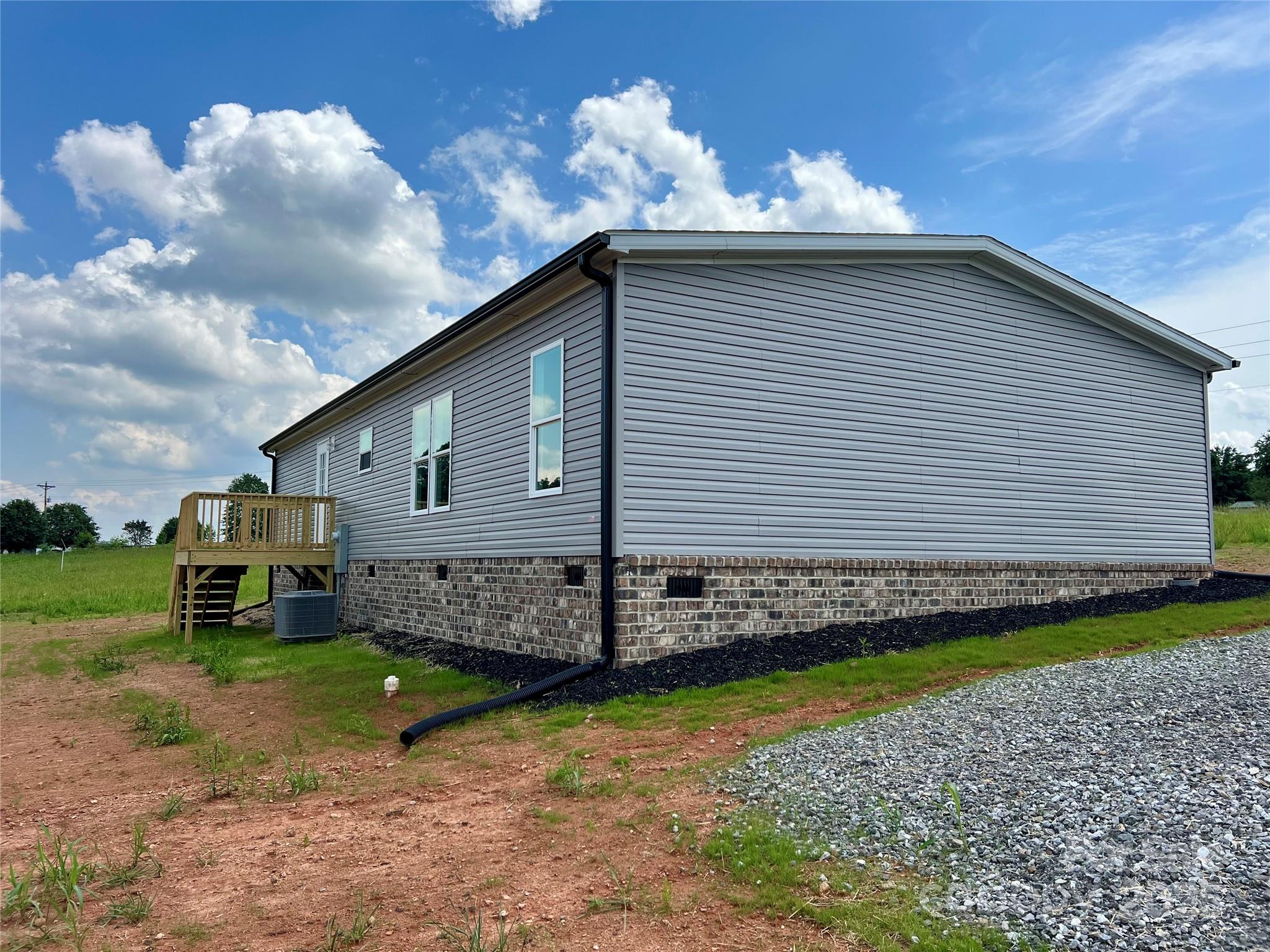 188 Trivette Road Harmony, NC 28634 - Photo 2 of 24