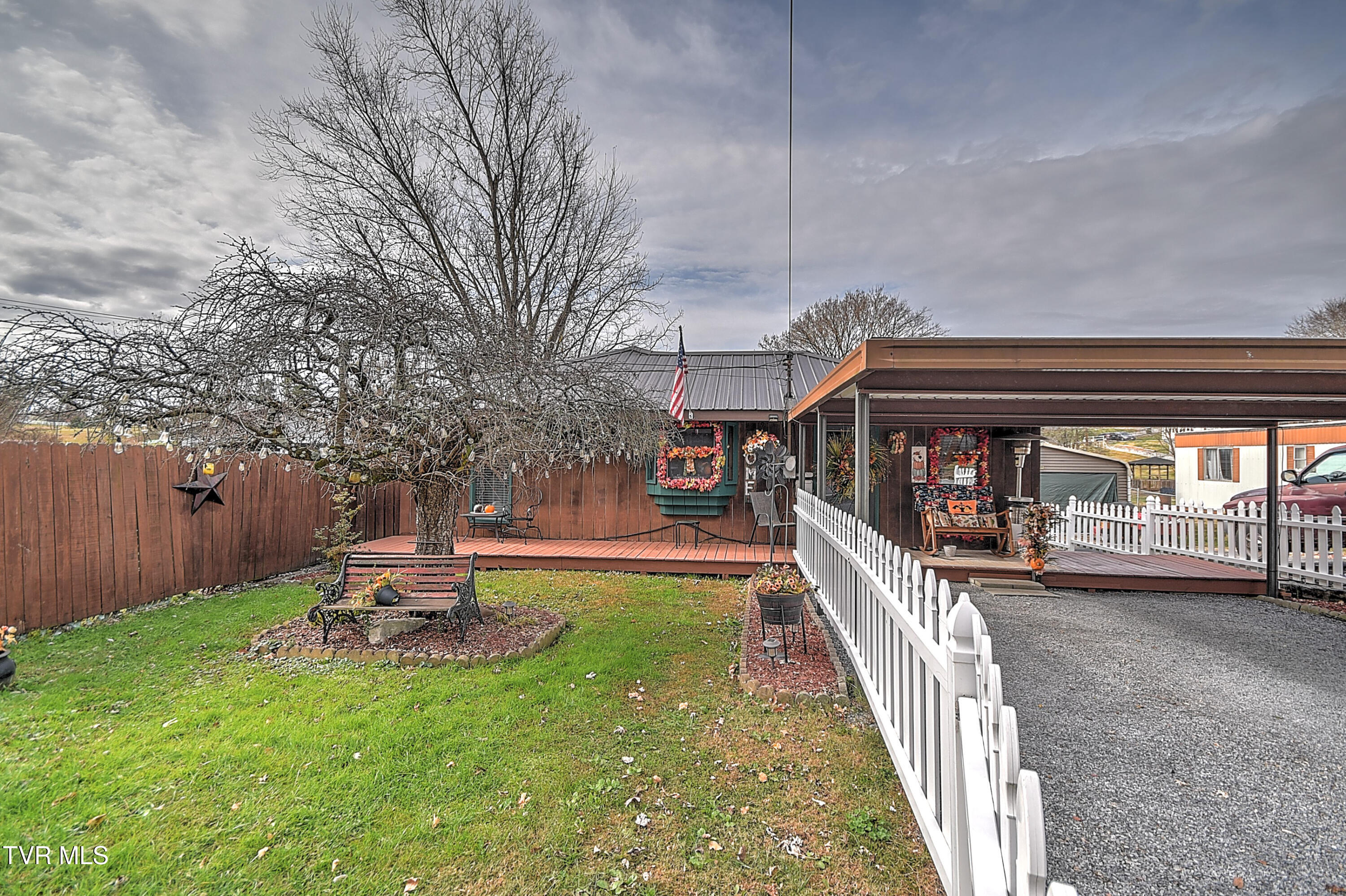 227 Old Beason Well Road Kingsport, TN 37660 - Photo 1 of 44 225 New Beason Well DP-2