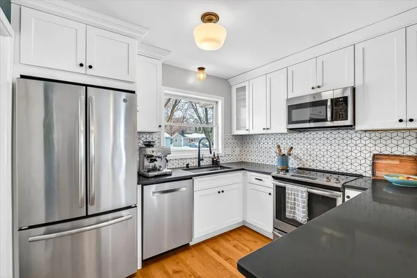 $409,900 | 1802 Redwood Lane, Madison, WI 53711