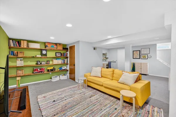 $409,900 | 1802 Redwood Lane, Madison, WI 53711