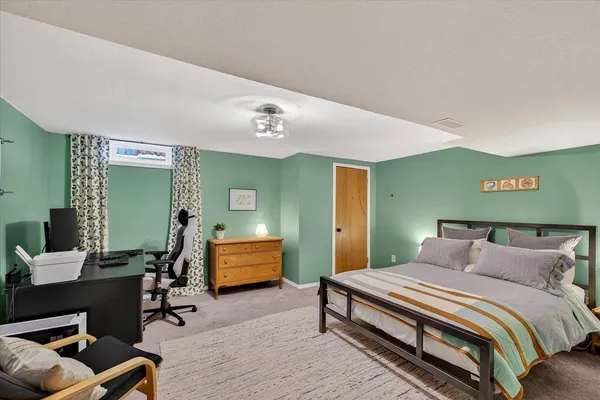 $409,900 | 1802 Redwood Lane, Madison, WI 53711