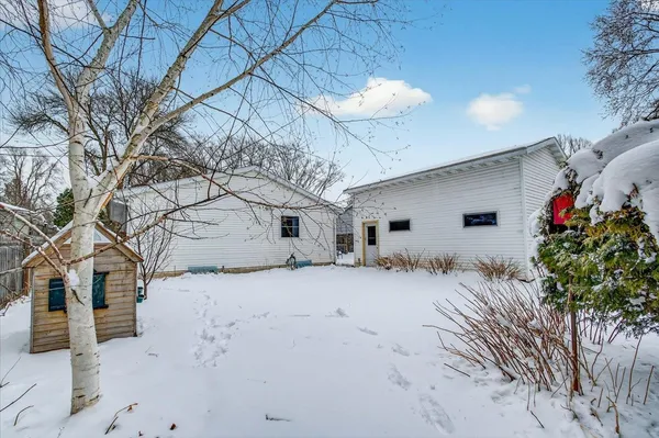 $409,900 | 1802 Redwood Lane, Madison, WI 53711