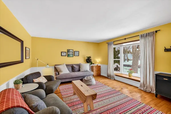 $409,900 | 1802 Redwood Lane, Madison, WI 53711