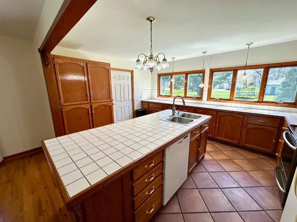 $219,900 | 227 2nd Avenue North, Emmons, MN 56029