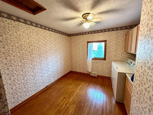 $219,900 | 227 2nd Avenue North, Emmons, MN 56029