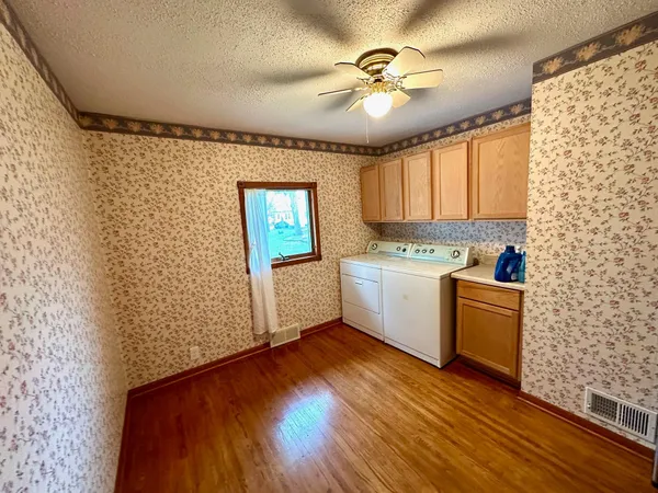 $219,900 | 227 2nd Avenue North, Emmons, MN 56029