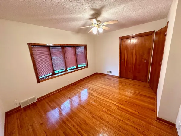 $219,900 | 227 2nd Avenue North, Emmons, MN 56029