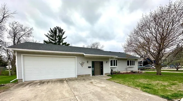 $219,900 | 227 2nd Avenue North, Emmons, MN 56029