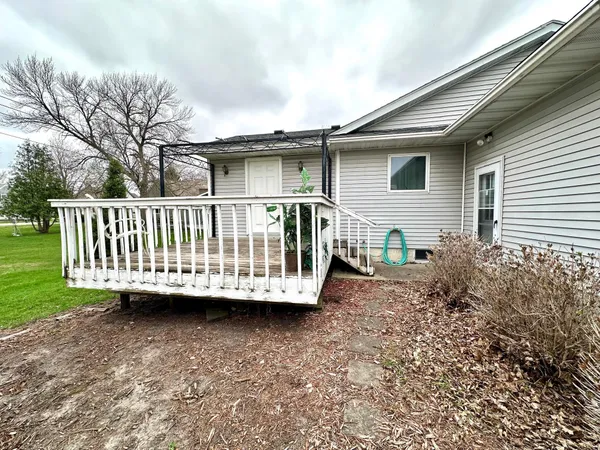 $219,900 | 227 2nd Avenue North, Emmons, MN 56029