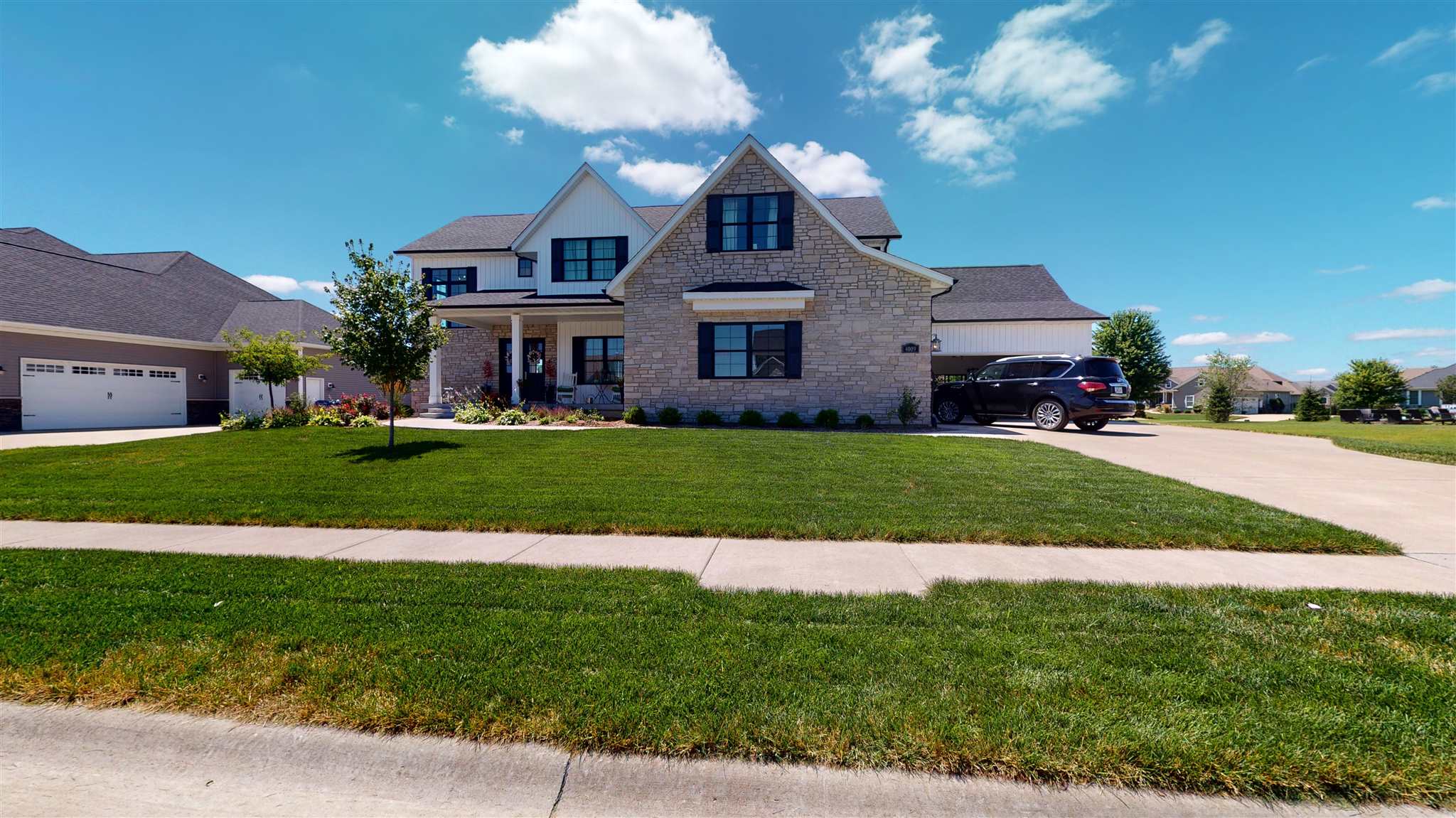 4009 Thomas Pointe Road Davenport, IA 52807 - Photo 1 of 35 Gallery Image 1