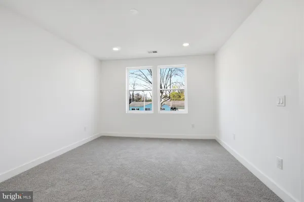 $3,500 | 101 Idlewild Road, Levittown, PA 19057