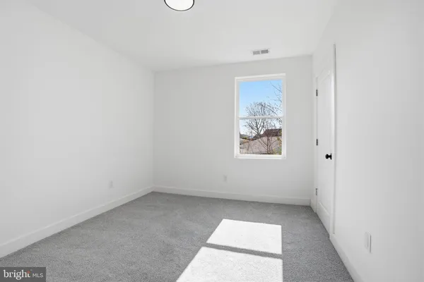 $3,500 | 101 Idlewild Road, Levittown, PA 19057