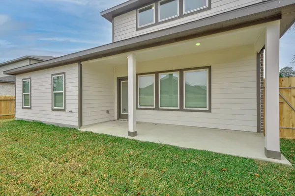 $3,200 | 14257 Lake Lodge Drive, Conroe, TX 77384