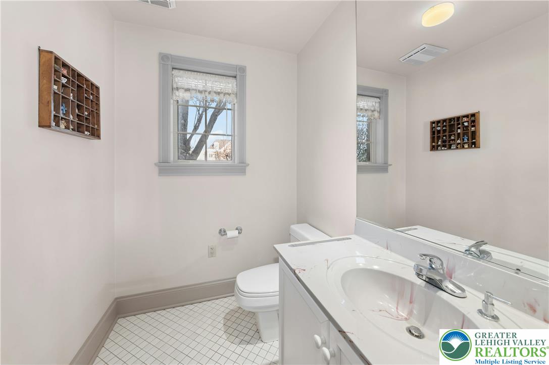 3640 Manor Road Bethlehem, PA 18020 - Photo 18 of 36 a bathroom with a sink and toilet