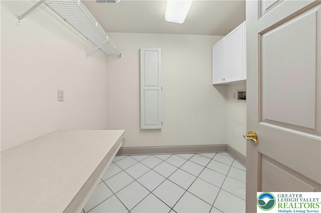 3640 Manor Road Bethlehem, PA 18020 - Photo 42 of 46 a view of bathroom