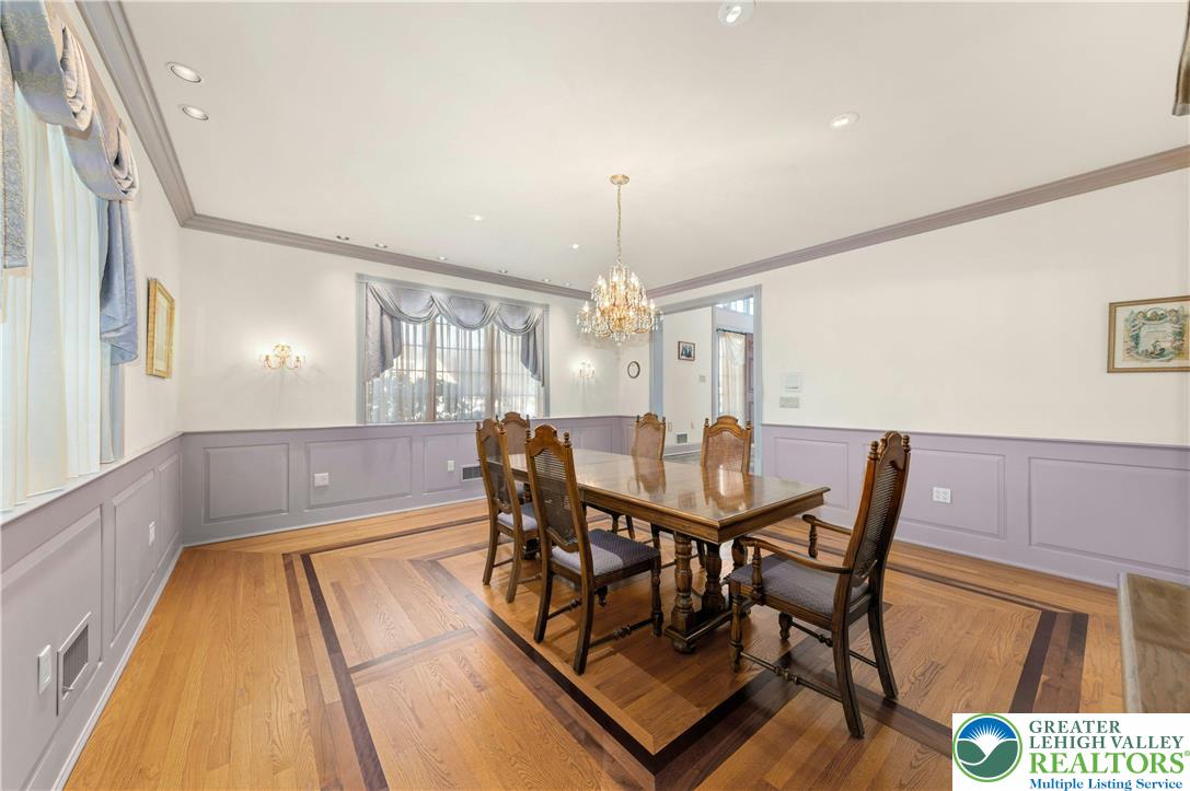 3640 Manor Road Bethlehem, PA 18020 - Photo 7 of 46 a dining room with furniture and window