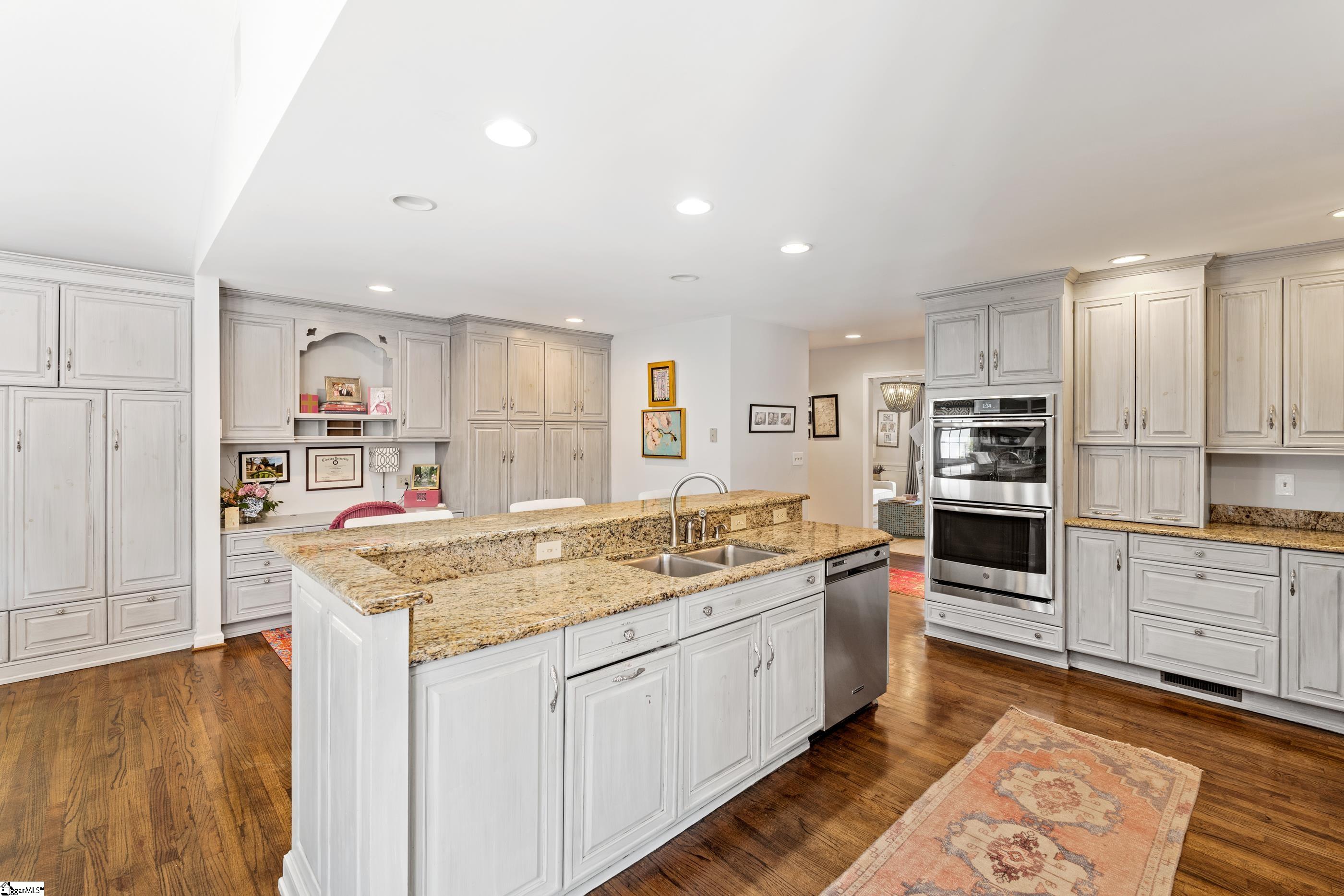 810 Wembley Road Greenville, SC 29607 - Photo 26 of 41