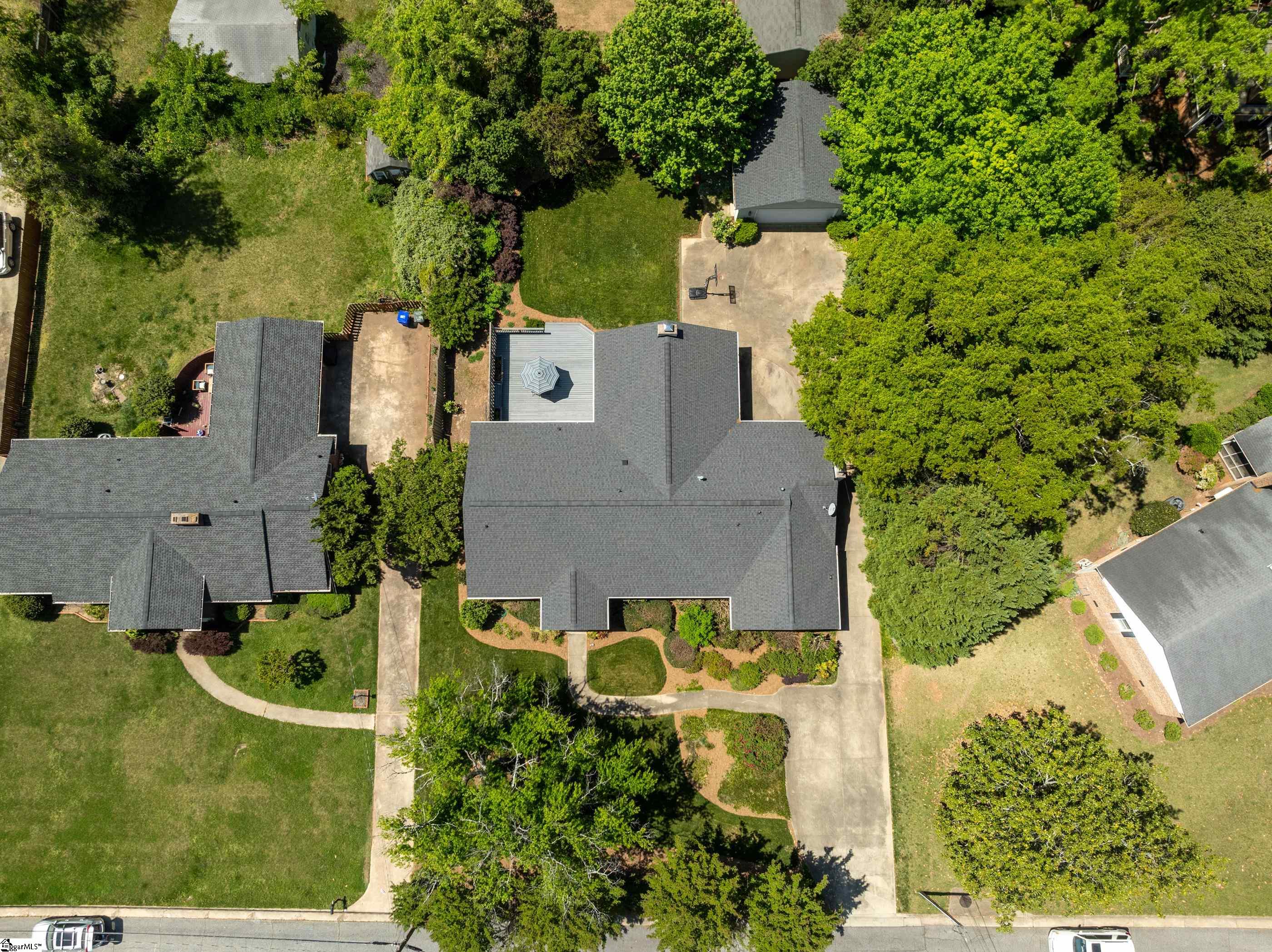 810 Wembley Road Greenville, SC 29607 - Photo 3 of 41