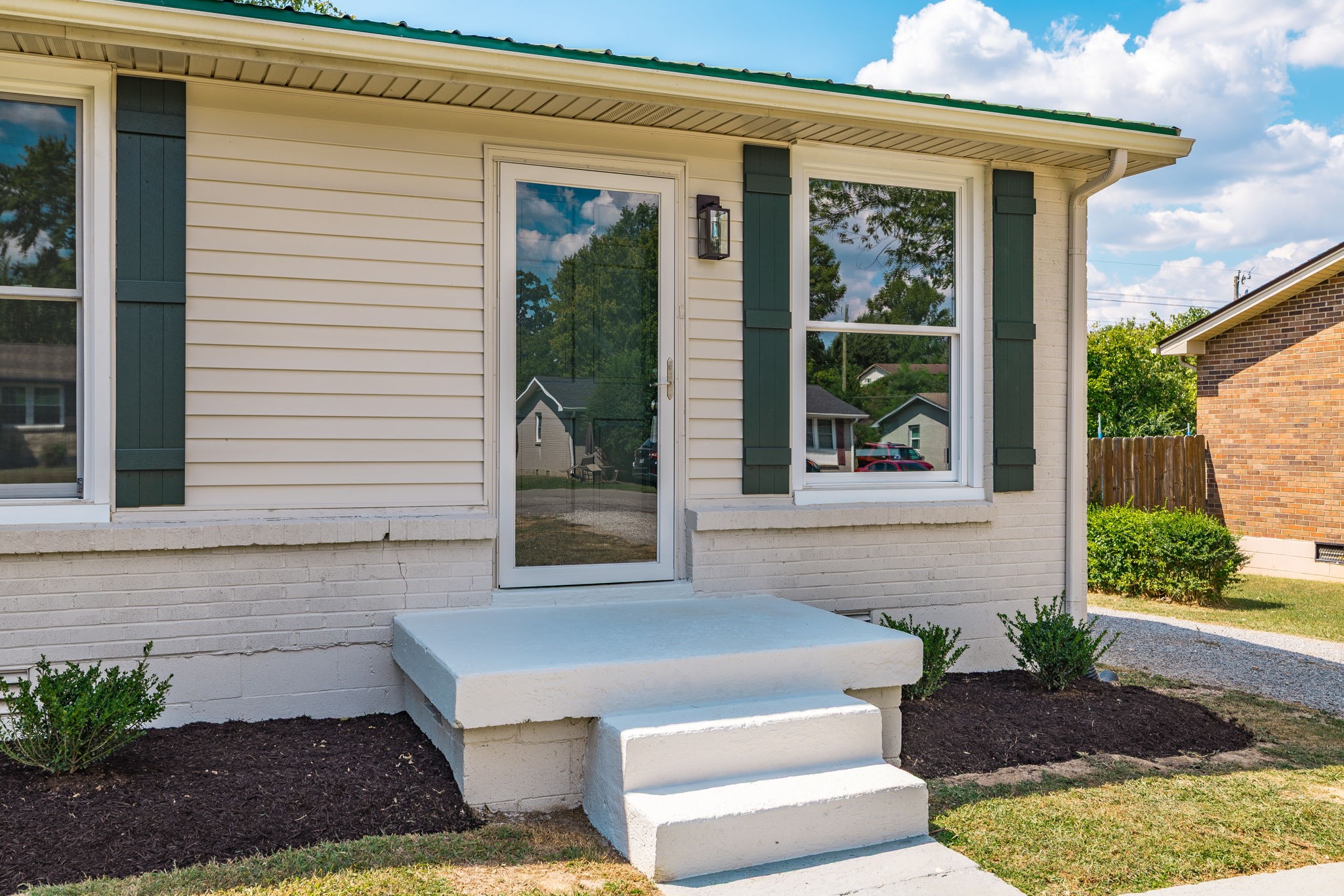 811 Perry Drive Springfield, TN 37172 - Photo 6 of 42 Gallery Image 6