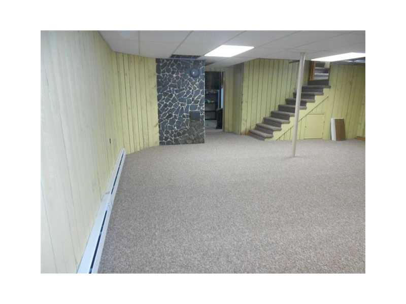512 Cardville Road Greenbush, ME 04418 - Photo 20 of 21 Den/Family/Great Room.