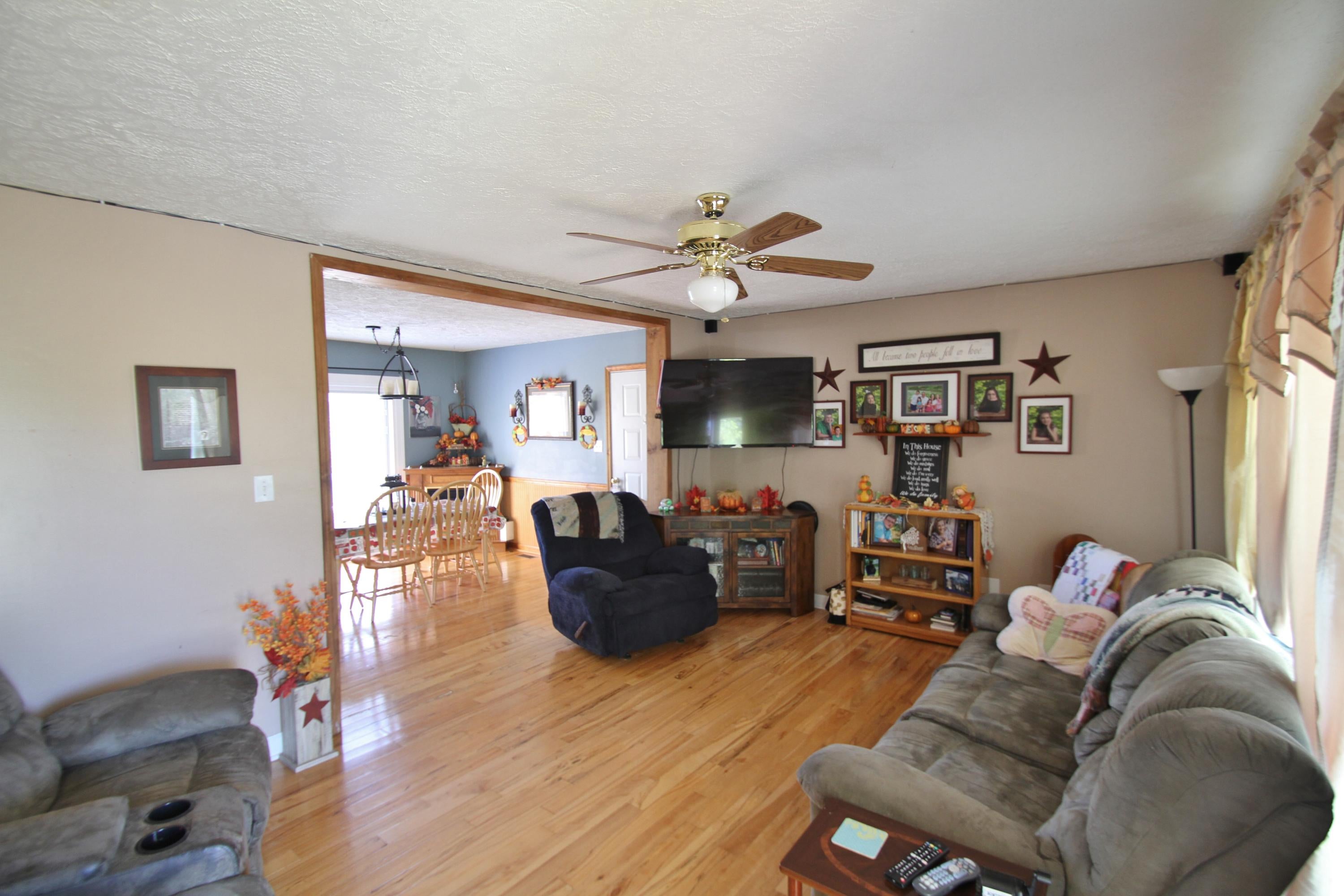 264 Horseshoe Bend Road Ronceverte, WV 24970 - Photo 9 of 46 Gallery Image 9