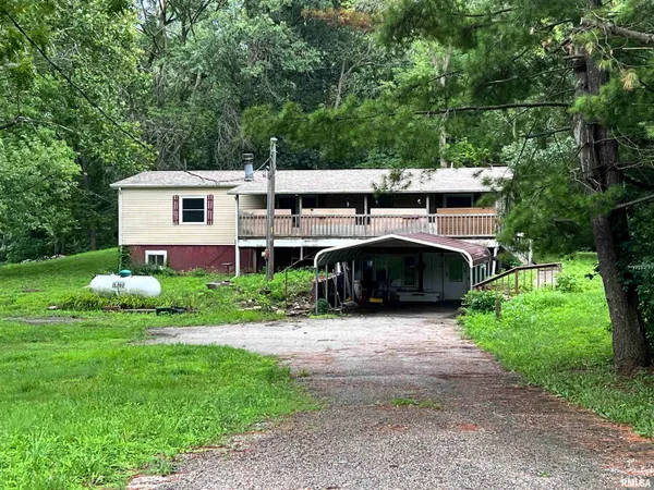 $50,000 | 1672 Mt Zion Road, Jacksonville, IL 62650