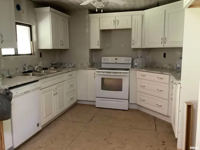 $64,900 | 1672 Mt Zion Road, Jacksonville, IL 62650