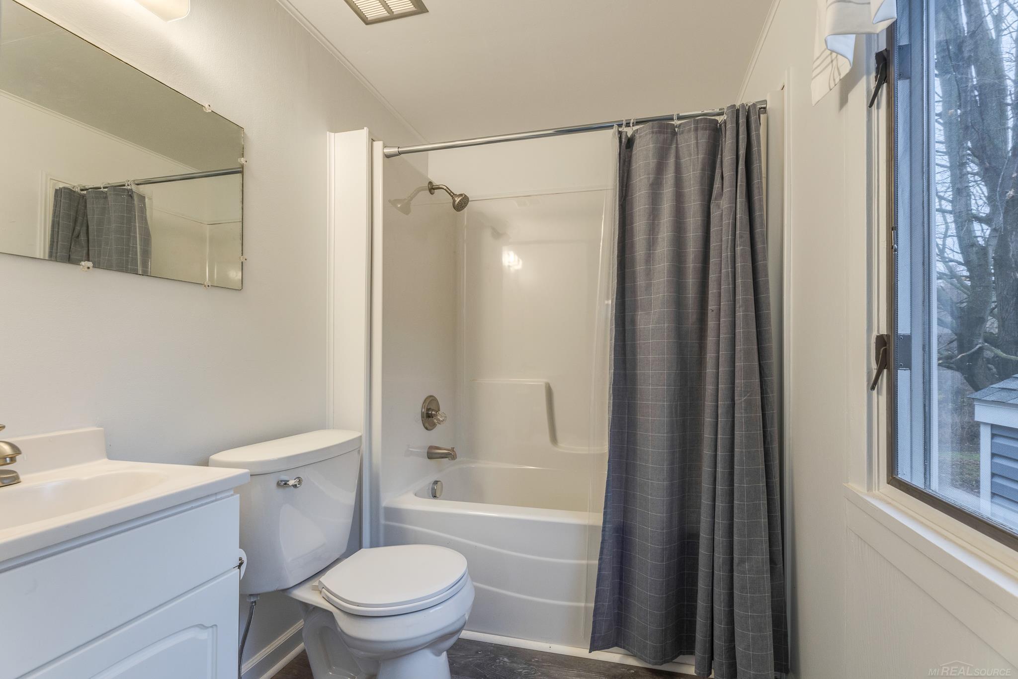 7340 Hawthorne Road Lexington, MI 48450 - Photo 11 of 32