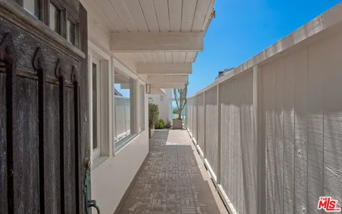 $7,350,000 | 24216 Malibu Road, Malibu, CA 90265