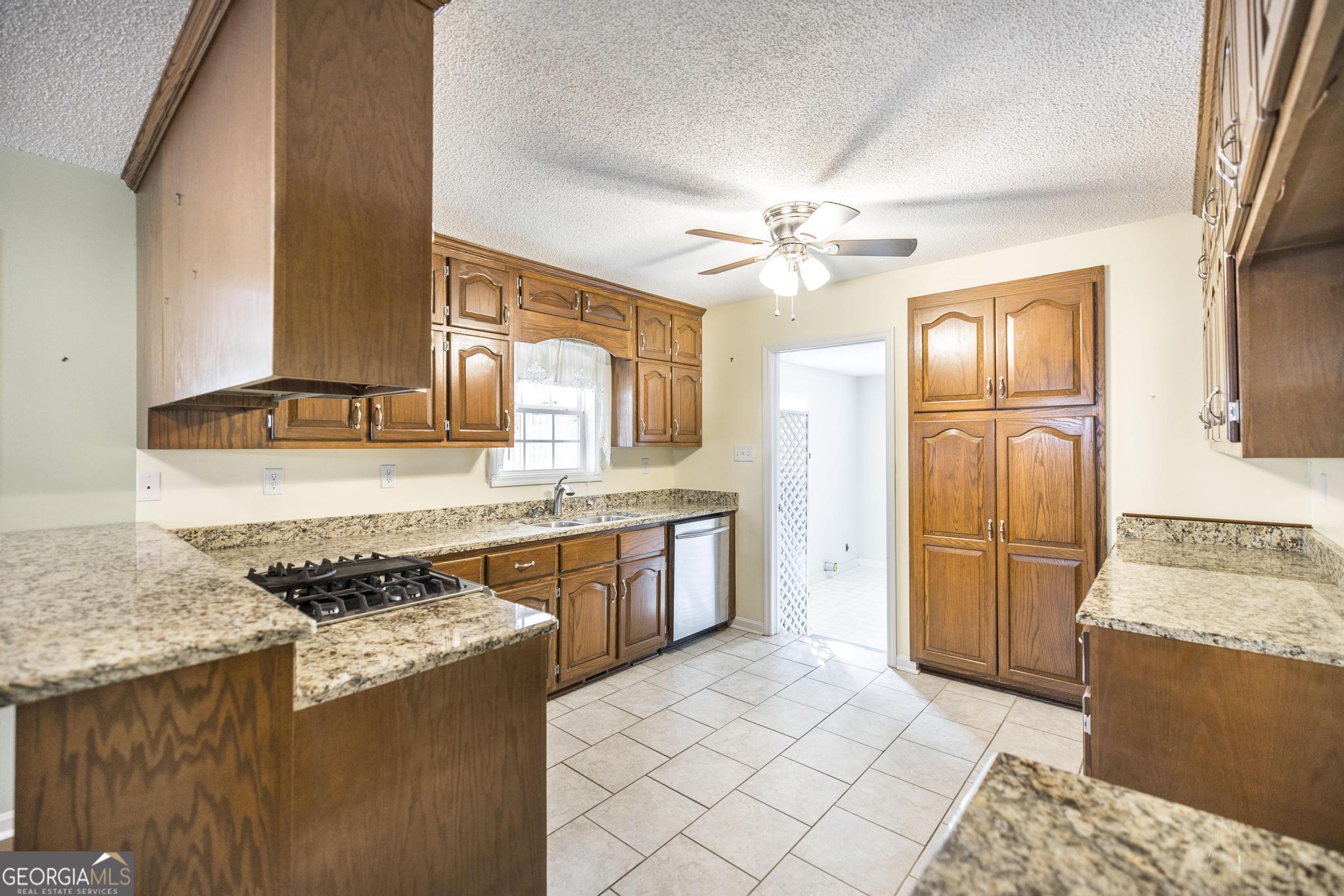 104 Delone Drive Byron, GA 31008 - Photo 13 of 41