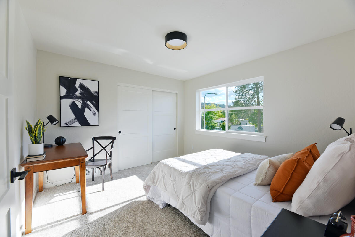 1623 Thomas Road Medford, OR 97501 - Photo 21 of 27 DSC_1191
