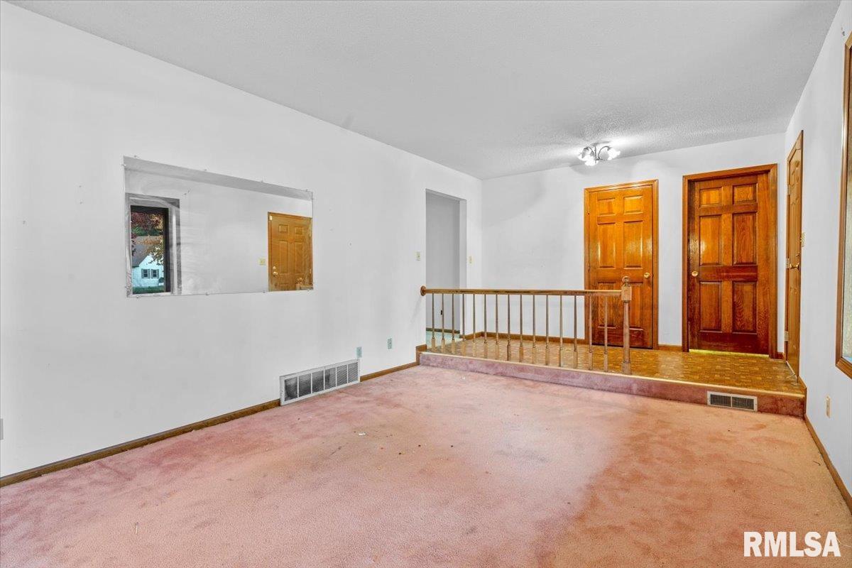 4132 Crocus Drive Springfield, IL 62711 - Photo 5 of 40