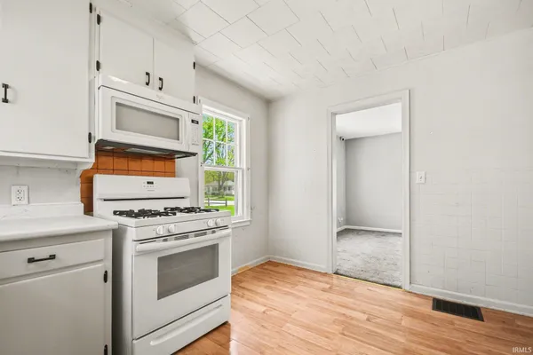 $159,900 | 938 Jackson Boulevard, Rochester, IN 46975