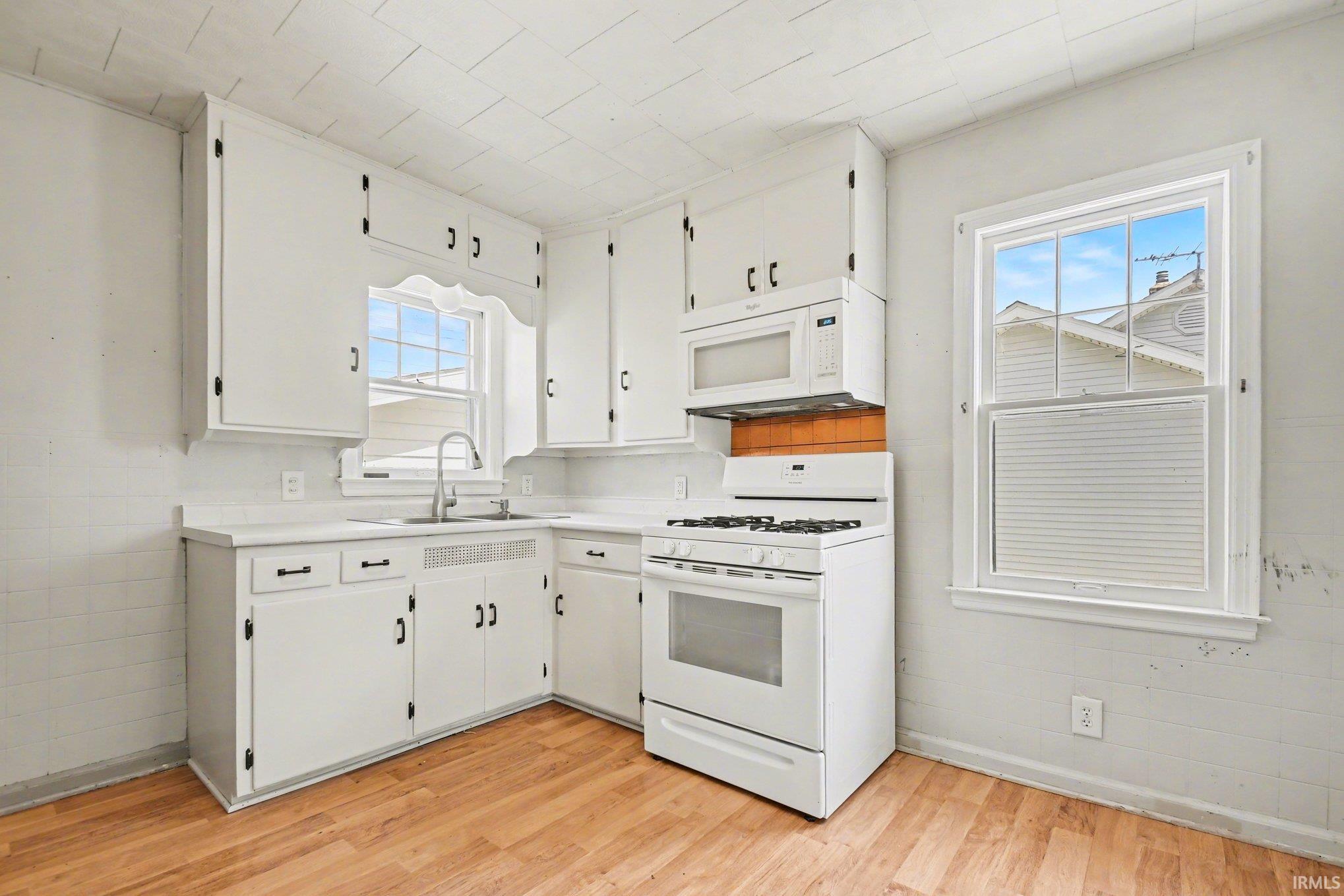 938 Jackson Boulevard Rochester, IN 46975 - Photo 10 of 22