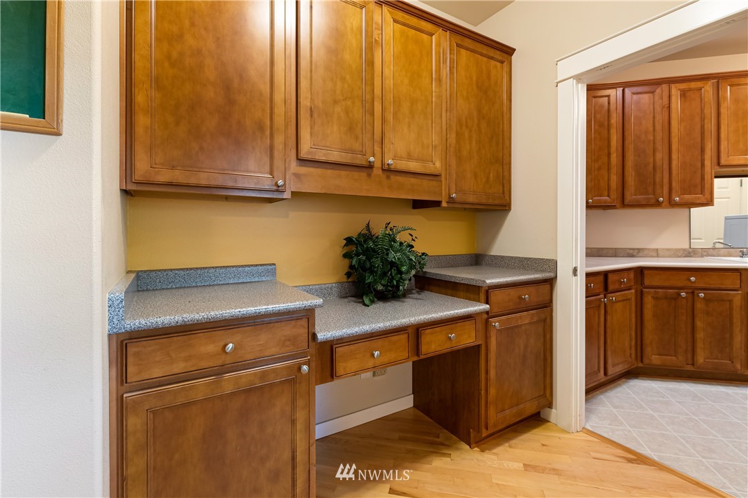 3913 Ruston Way Bellingham, WA 98226 - Photo 14 of 40 Gallery Image 14