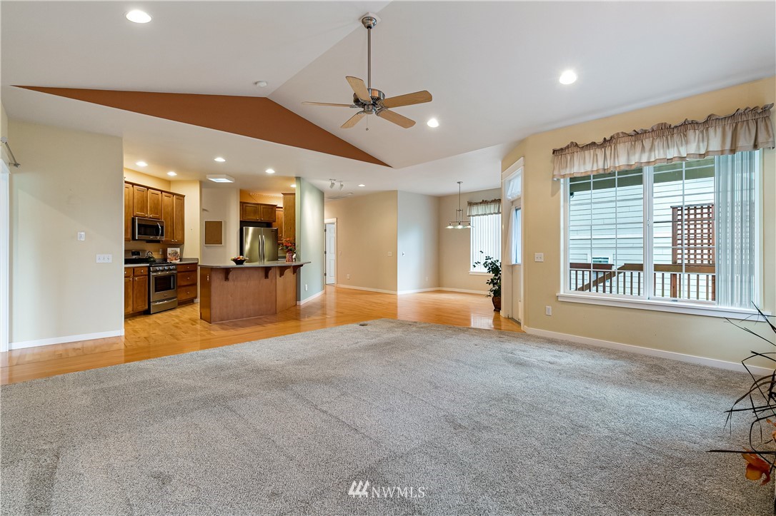 3913 Ruston Way Bellingham, WA 98226 - Photo 7 of 40 Gallery Image 7